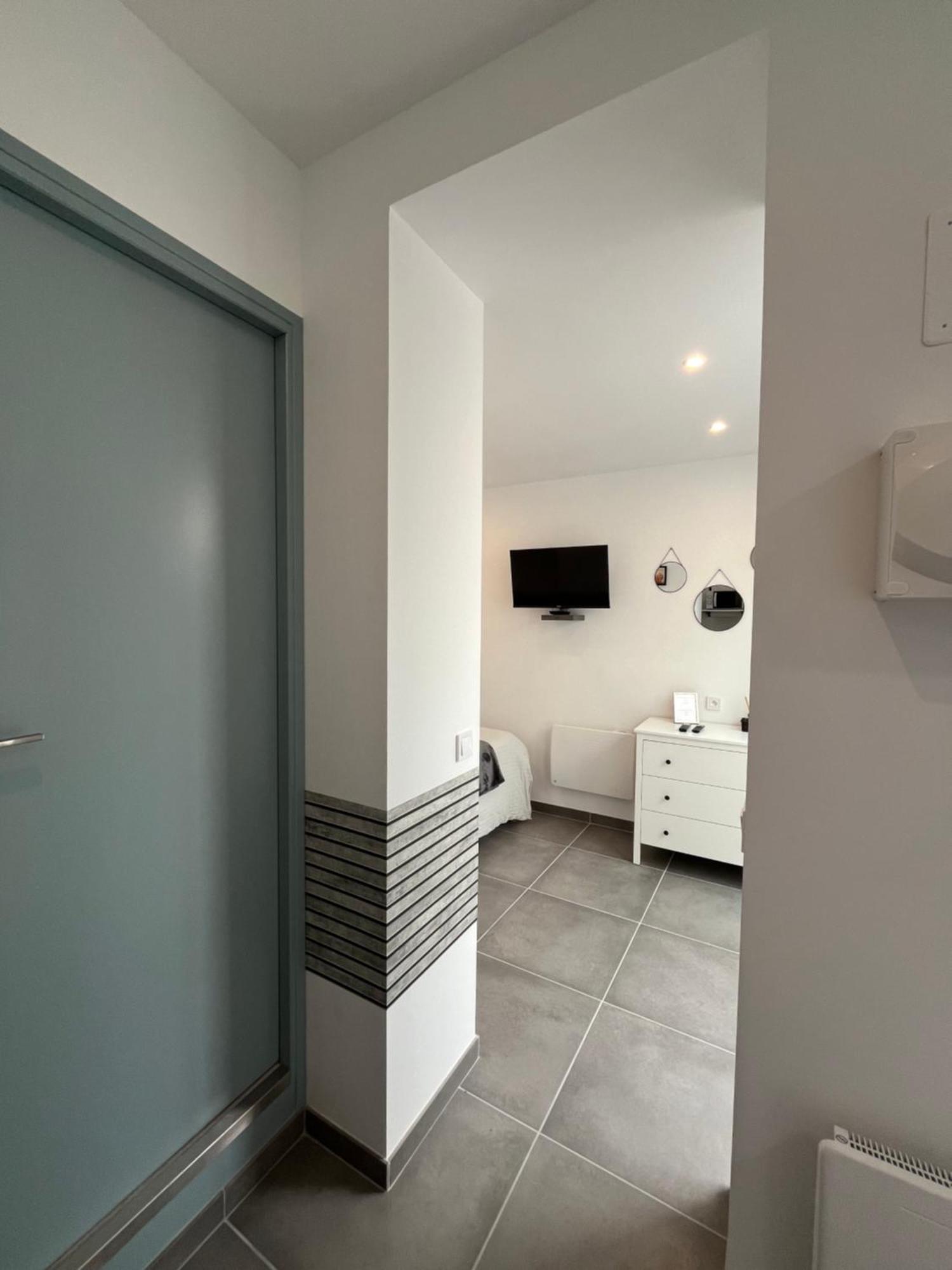 Onyx D'Opale Apartment Calais Exterior photo
